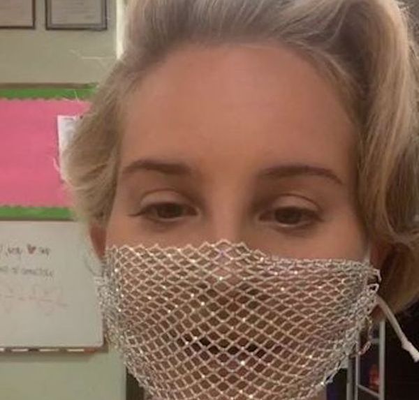 PopUps: Lana Del Rey Responds to College Paper Over Mesh Mask