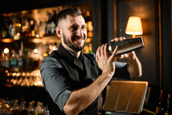 New Wave of Bars Creates Buzz Without the Booze