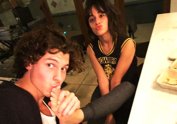 PopUps: Shawn Mendes and Camila Cabello Announce Break Up, Twitter Reacts
