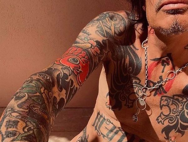 EDGE Rewind: PopUps: Rocker Tommy Lee Surprises Fans with Full-Frontal Pic on Instagram