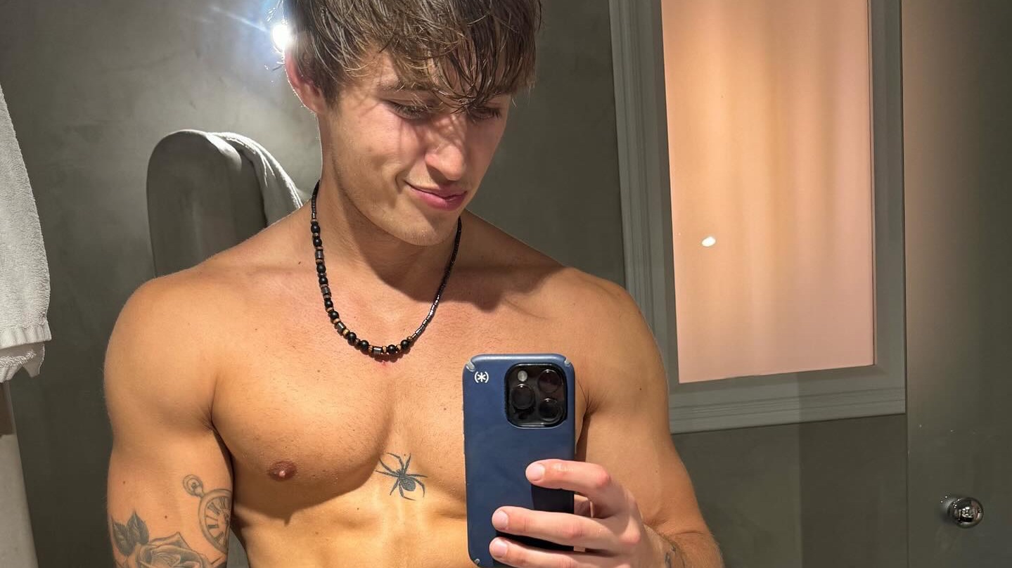 From Smoldering Selfies to Silly Snaps: Get to Know Rising OnlyFans Model Josh King on TikTok