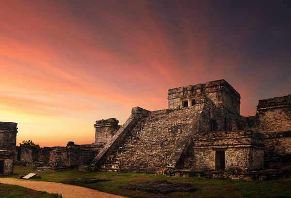 Mexico Complains of Maskless Tourists, Closes Ruin Site