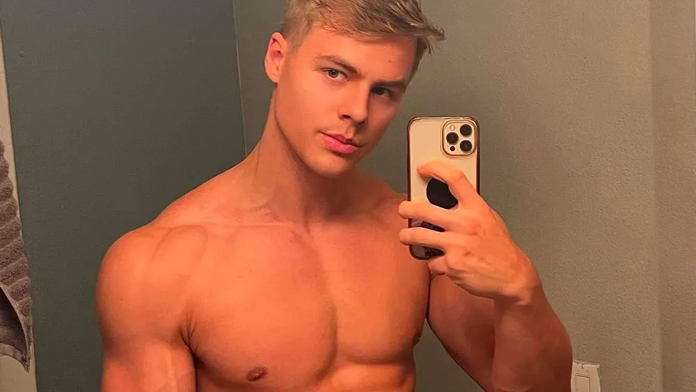 OnlyFans Star Peachy Boy and 10 Examples of Why We Love the Fruits of