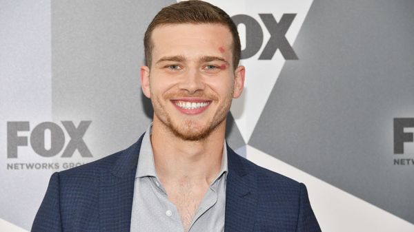 10 Reasons Why Our Hearts Need Defibrillating After Seeing '9-1-1' Star Oliver Stark