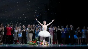 What does one do on their last day as a ballerina? Gillian Murphy jumped off a cliff (gracefully)