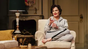 'Downton Abbey' Star Elizabeth Mcgovern Brings Ava Gardner's Tumultuous Life to the Stage