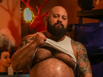 Dusty F Is A ‘Well Read, Well Fed’ Beefcake