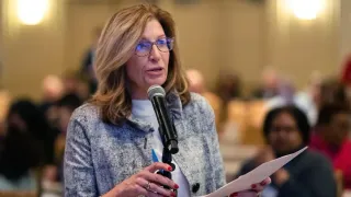 Iowa Democrats Consider Bringing Back Lead Off Caucuses, Even If It Means Going 'Rogue' in 2028