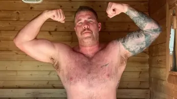 Zach Kelce Has In-Your-Face Papa Bear Energy