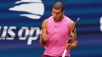 Carlos Alcaraz Uses Some Behind-Hhe-Back Magic to Reach the US Open Quarterfinals