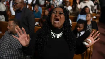 Chicago Churches Urge Calm Resistance Ahead of Expected Federal Intervention