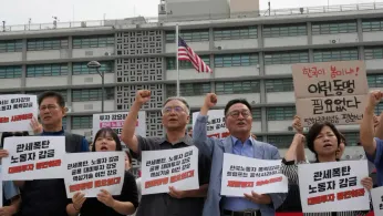 With Hyundai Raid, Trump's Immigration Crackdown Runs Into His Push for Foreign Investment