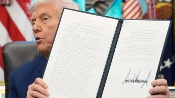 Trump Signs Executive Order Supporting Proposed Deal to Put TikTok Under Us Ownership