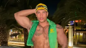 Abraham Quintani's Statuesque Beauty Rivals Rome's Ruins