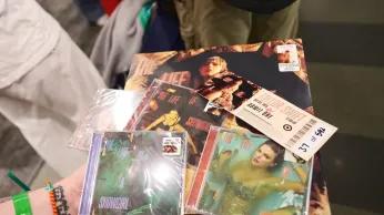 Taylor Swift's ‘The Life of a Showgirl’ Makes History by Selling 4 Million Copies in First Week