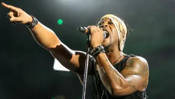 D’Angelo, Grammy-Winning R&B Singer Who Became an Icon With ‘Untitled (How Does It Feel),’ Dies