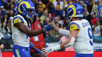 Matthew Stafford Throws 5 TD Passes As Rams Rout Jaguars 35-7 at Rainy Wembley