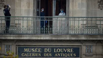 A Timeline of the Jewel Heist at the Louvre in Paris