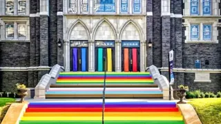 Dallas Church Paints Rainbow Staircase in Defiant Response to Texas Governor’s LGBTQ+ Crosswalk Ban